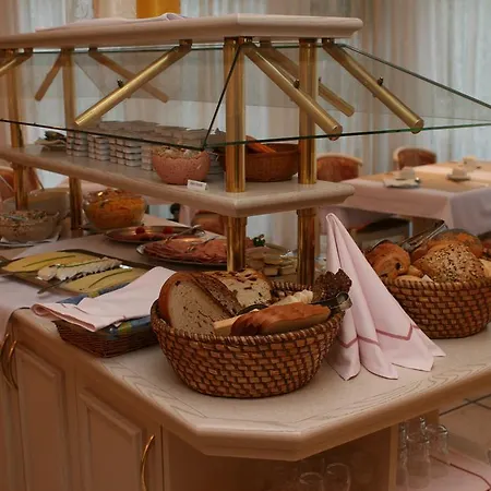 Отель Messehotel Medici Дюссельдорф